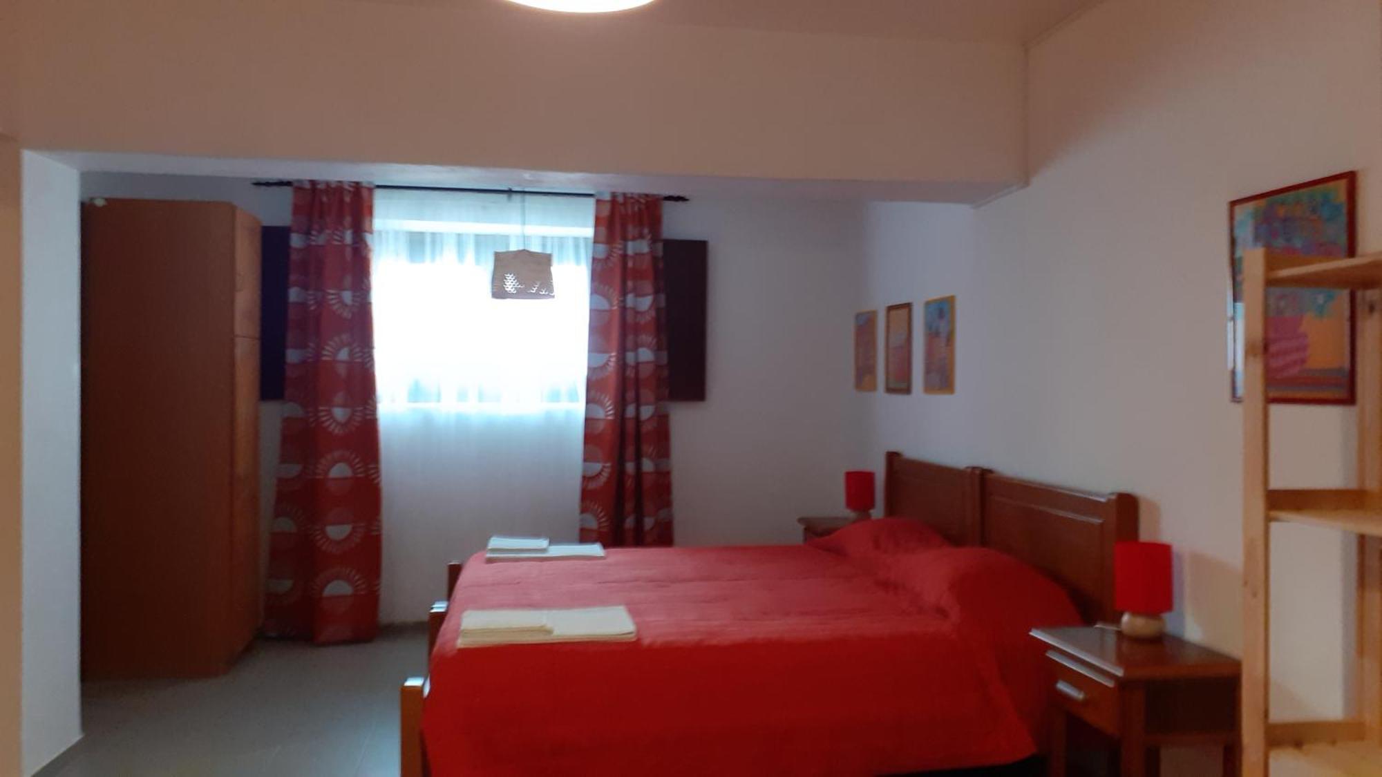 Hotel Casa Da Tauria à Atouguia Da Baleia Chambre photo